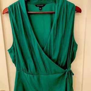 Banana Republic Kelley green sleeveless wrap sz L